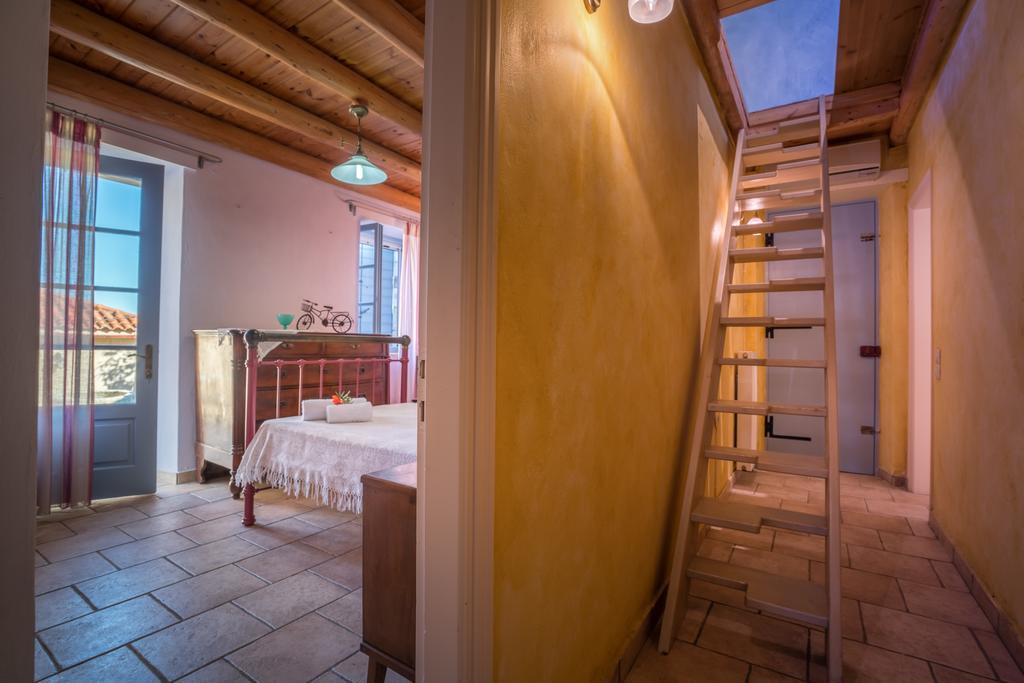 Bratis Holiday Home Kallithea  Buitenkant foto