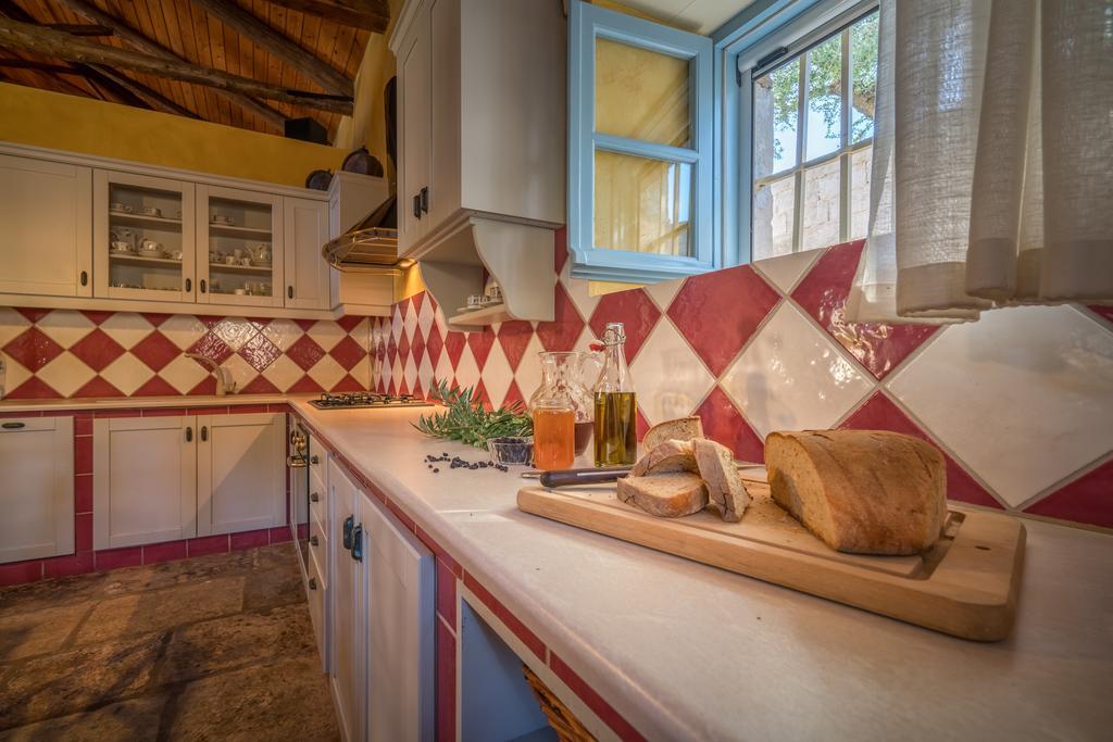 Bratis Holiday Home Kallithea  Buitenkant foto