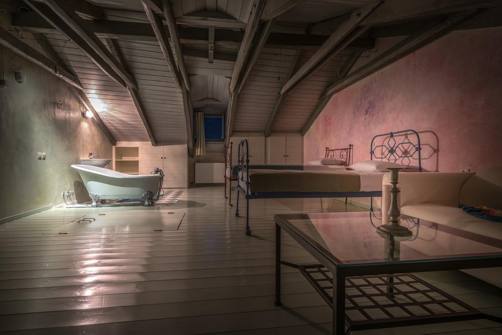 Bratis Holiday Home Kallithea  Buitenkant foto