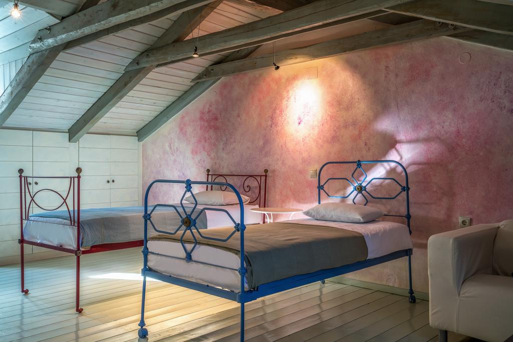 Bratis Holiday Home Kallithea  Buitenkant foto