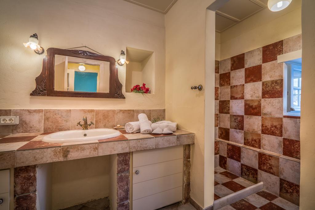 Bratis Holiday Home Kallithea  Buitenkant foto