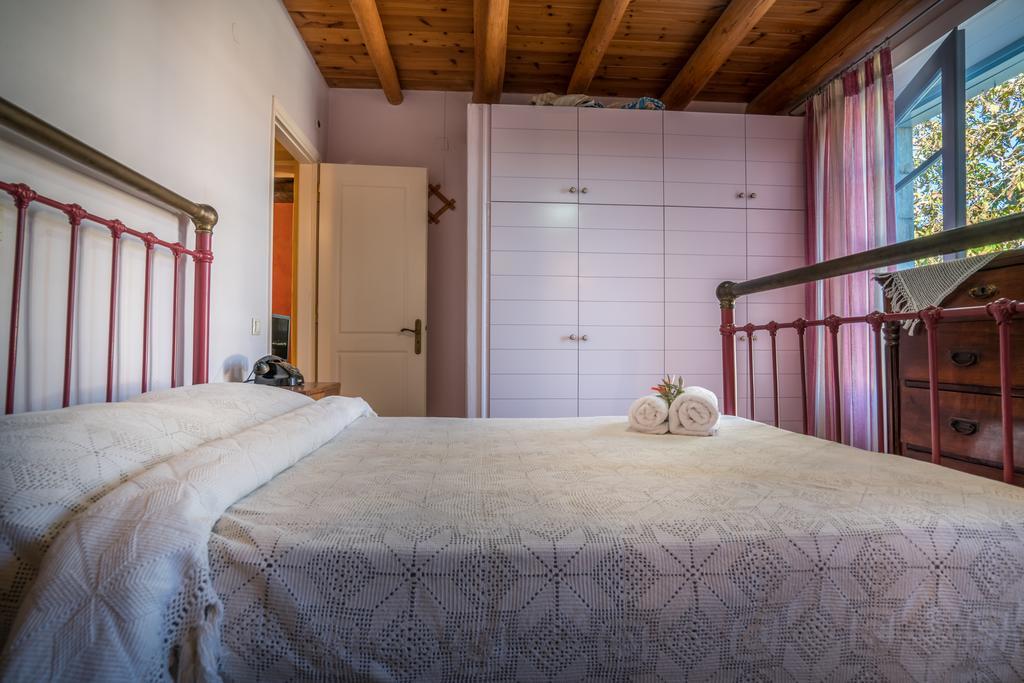 Bratis Holiday Home Kallithea  Buitenkant foto